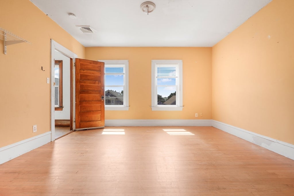 692 Walnut St, Fall River, MA Photo #26