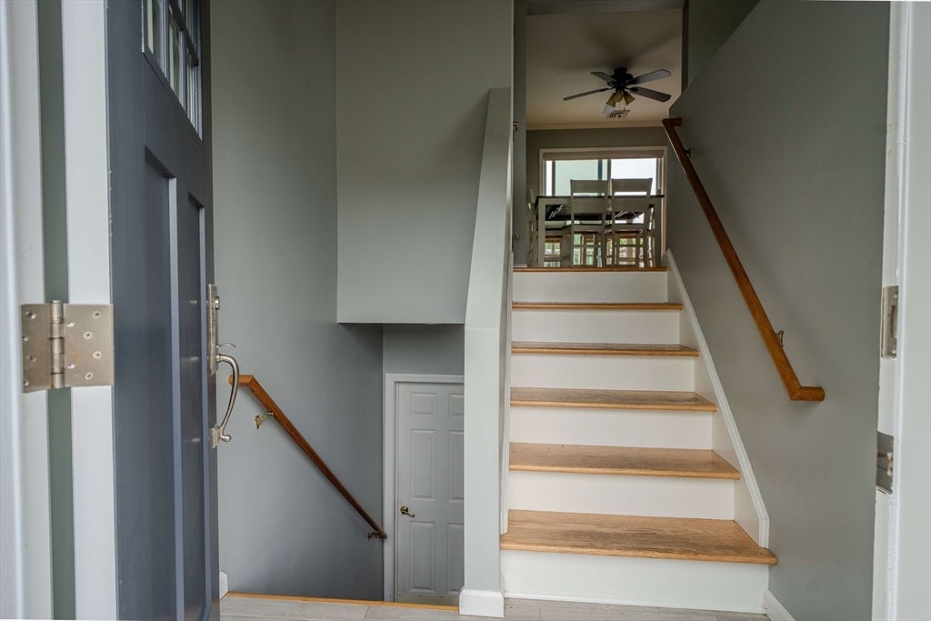360 Perron Ave, Somerset, MA, 360 Perron Ave, Somerset, MA Photo #4