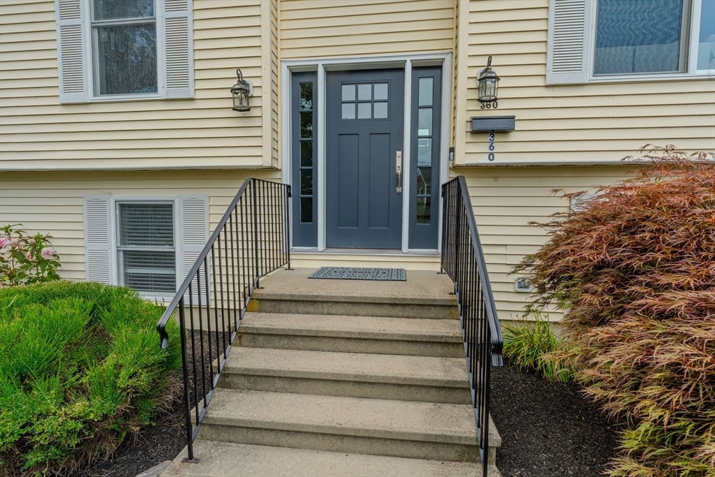360 Perron Ave, Somerset, MA, 360 Perron Ave, Somerset, MA Photo #3