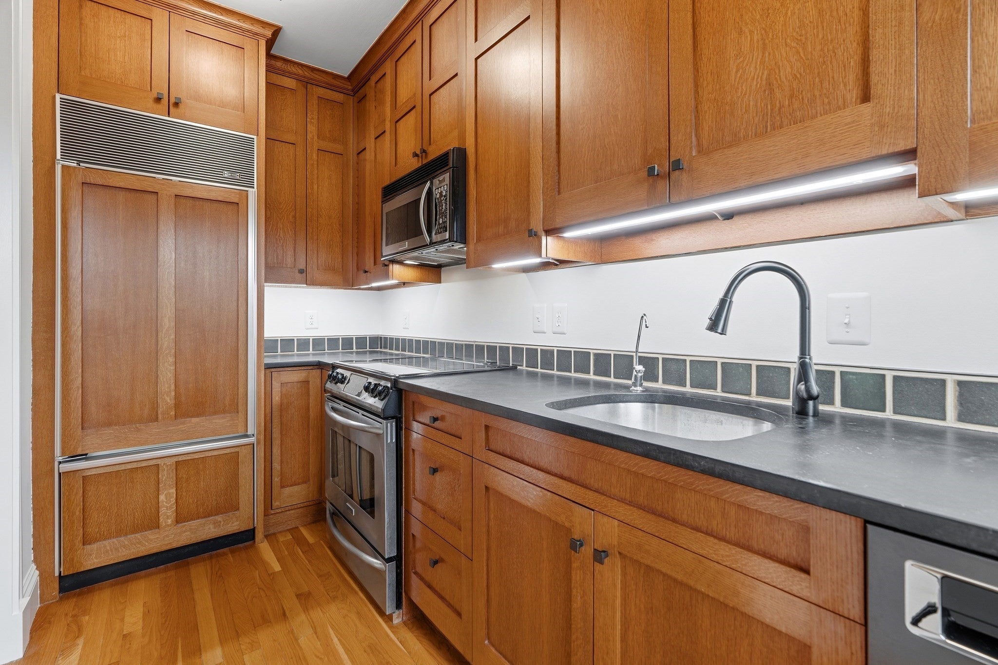 202 W Springfield St 5