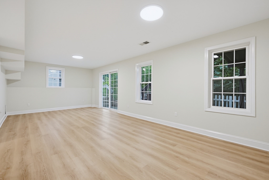 18 Bullard Ave, Worcester, MA, 18 Bullard Ave, Worcester, MA Photo #34