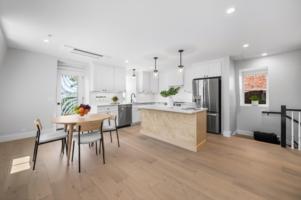 3 Franklin St 4