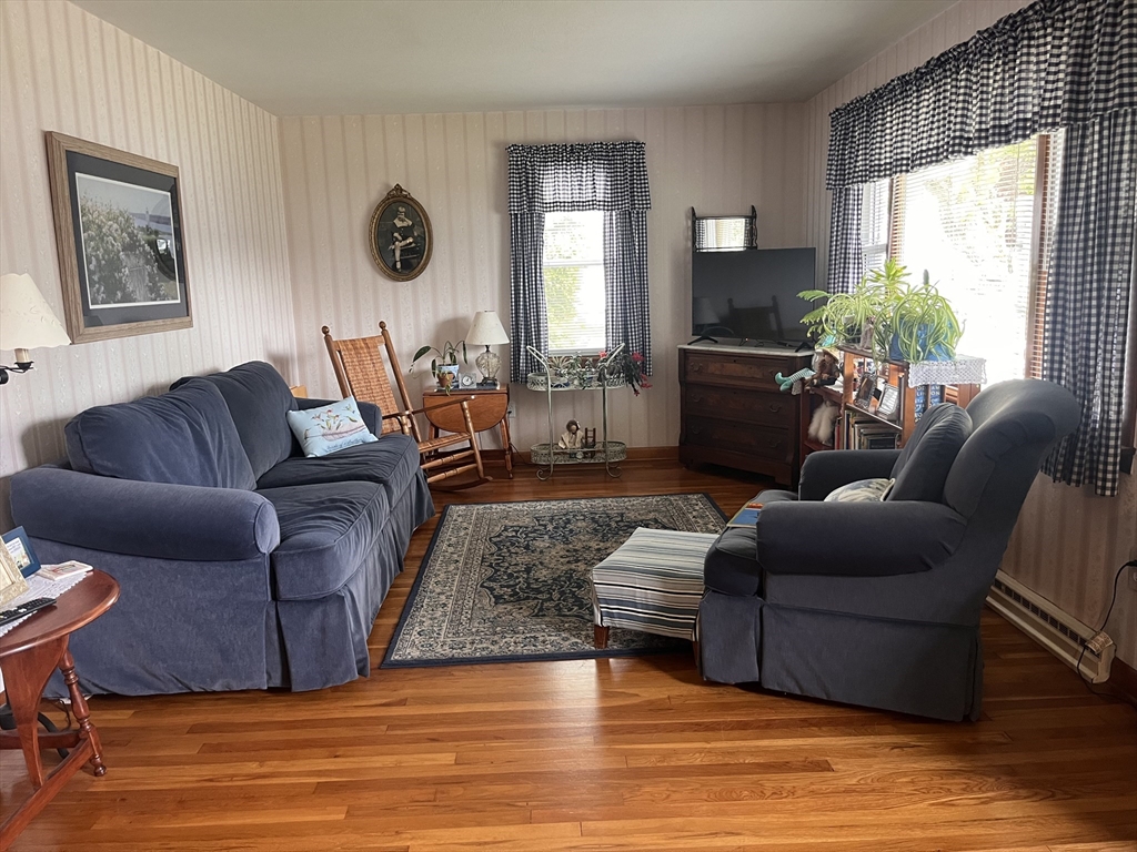 12 Willow Tree Rd