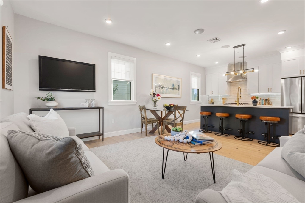 375 Hyde Park Avenue 3