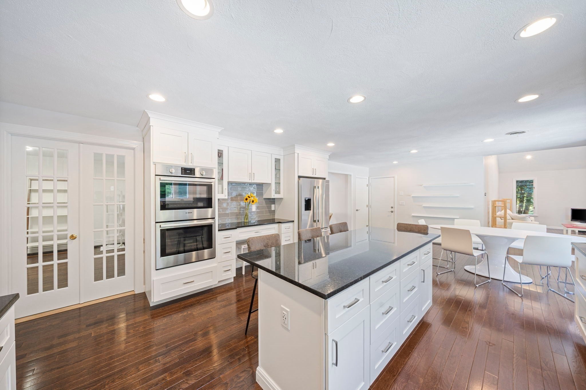 42 Magnolia Rd, Sharon, MA Photo #4