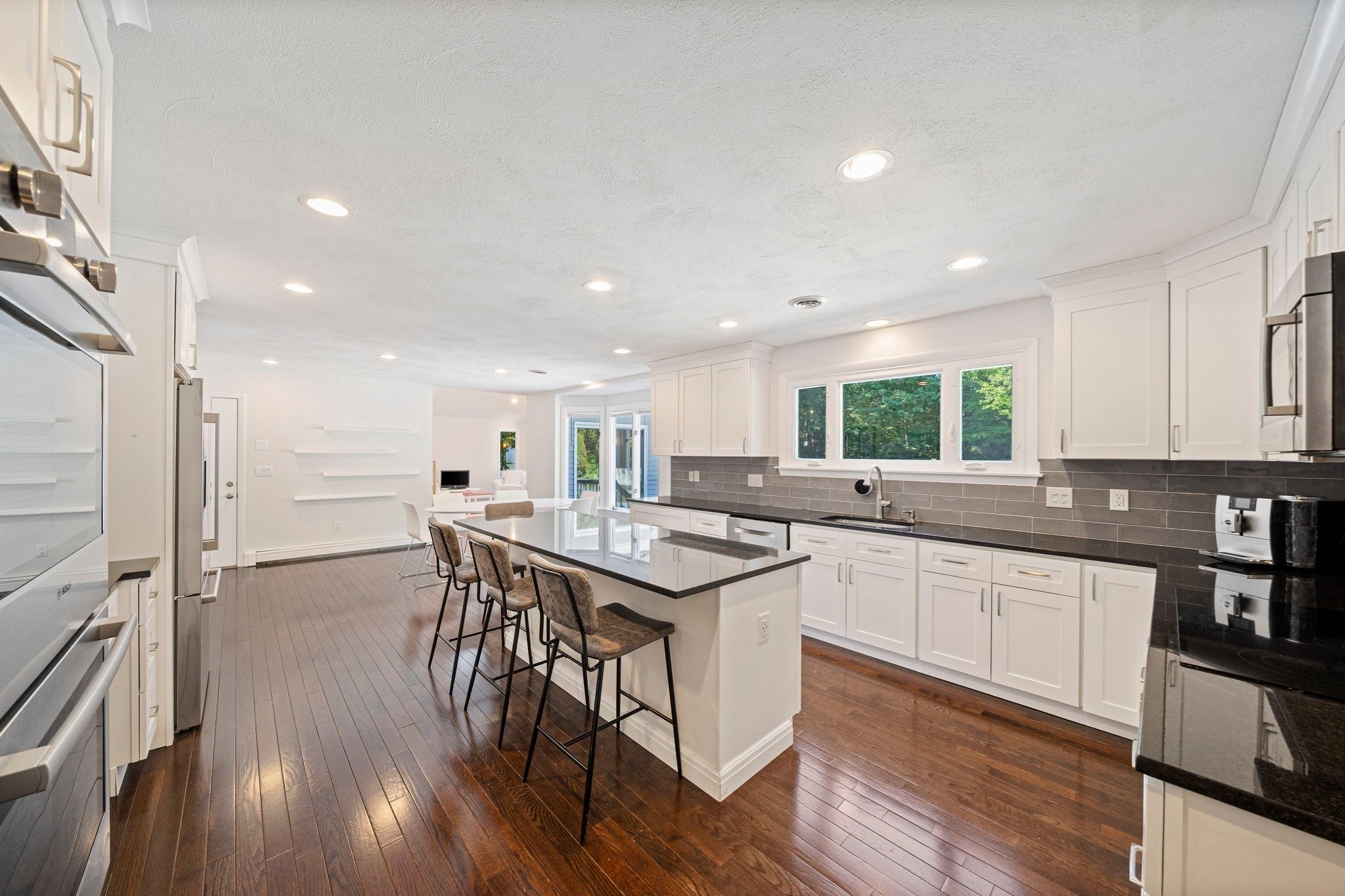 42 Magnolia Rd, Sharon, MA Photo #6