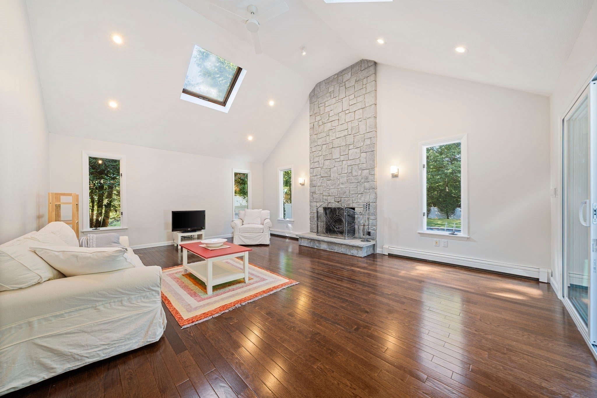 42 Magnolia Rd, Sharon, MA Photo #15