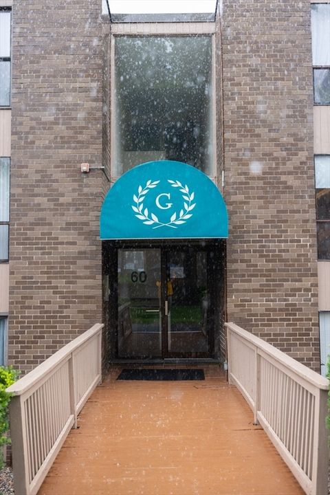 60 Shrewsbury Green Dr B Shrewsbury MA 01545