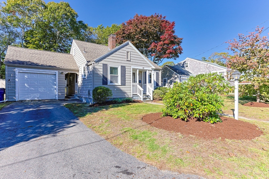 33 Buzzards Bay Ave