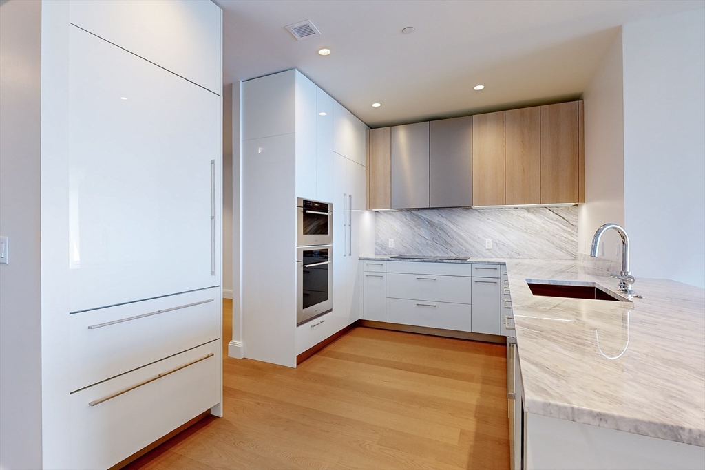 240 Devonshire Street 5609