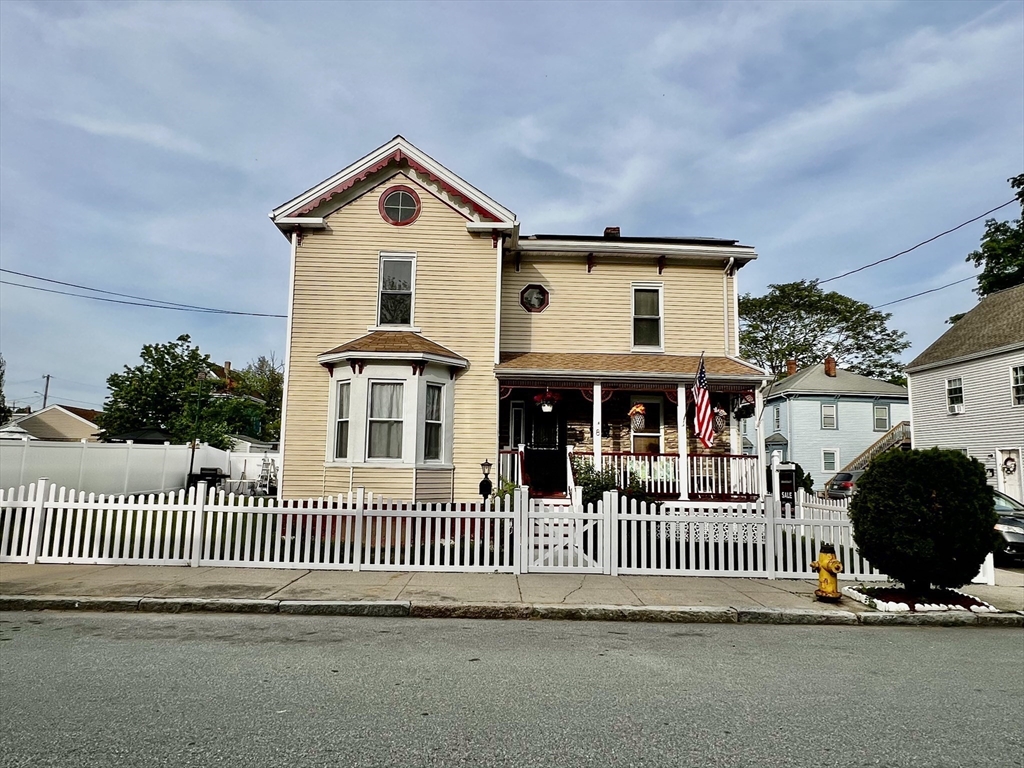 8 Ford St