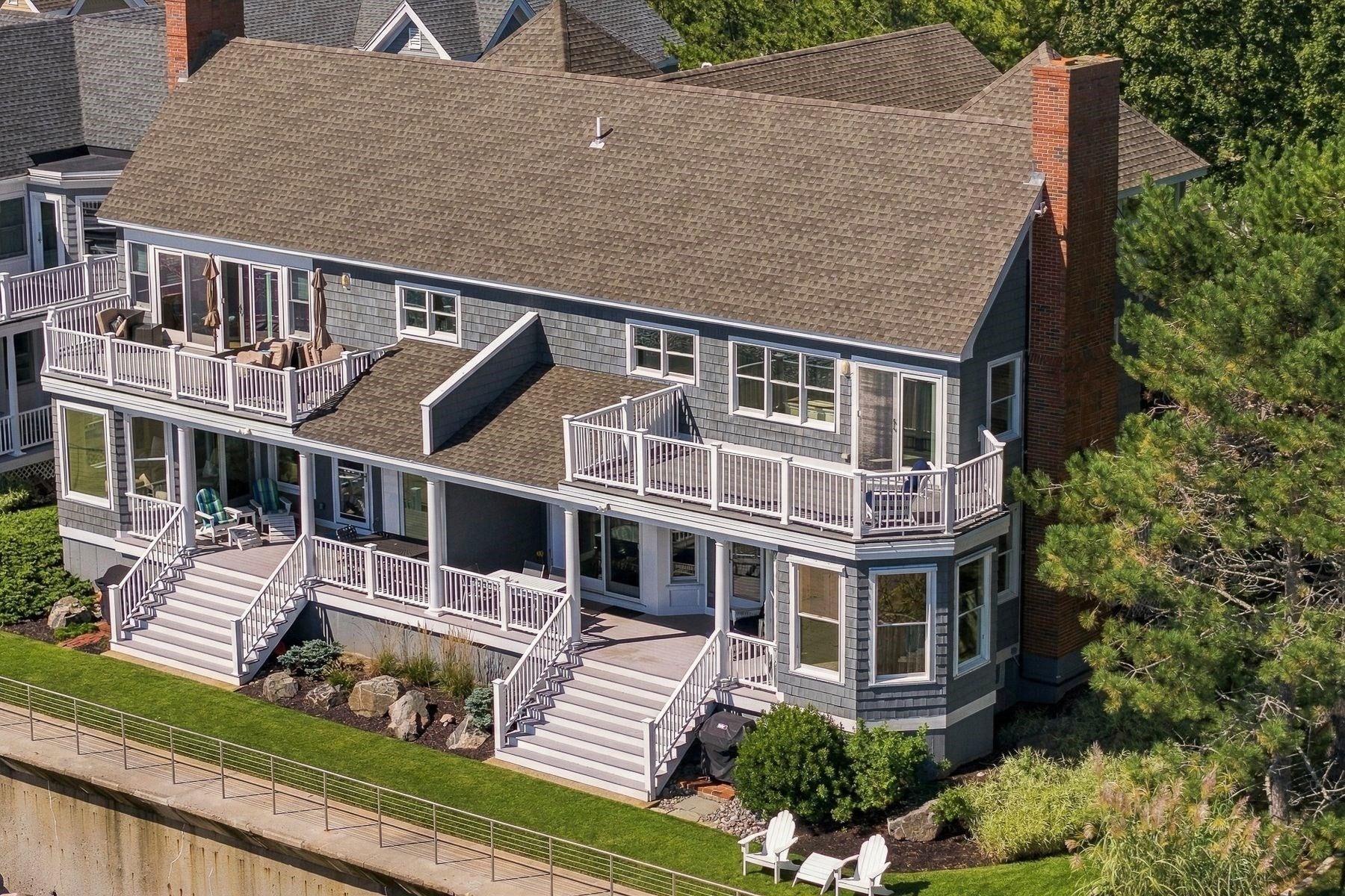 32 Preston Ct 32
