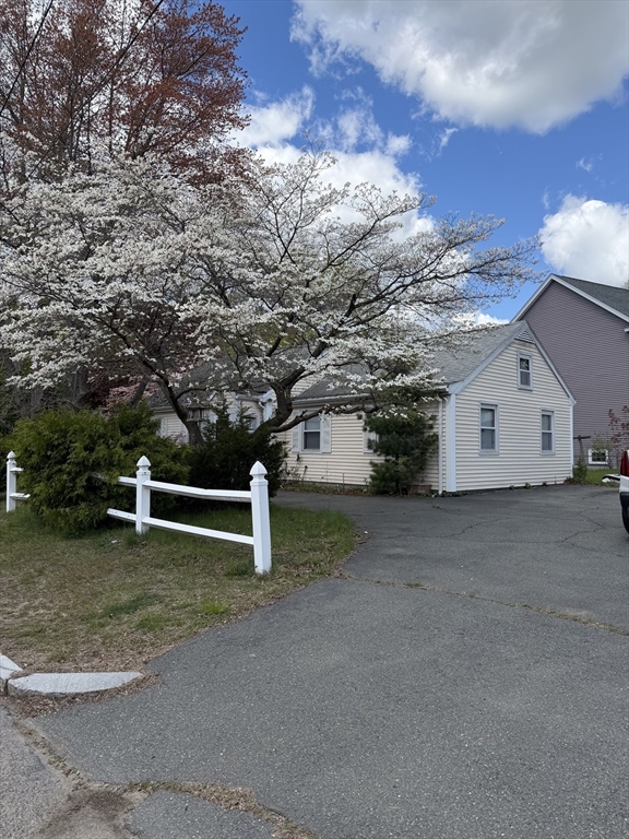 6 Black Rock Rd, Melrose, MA Photo #3