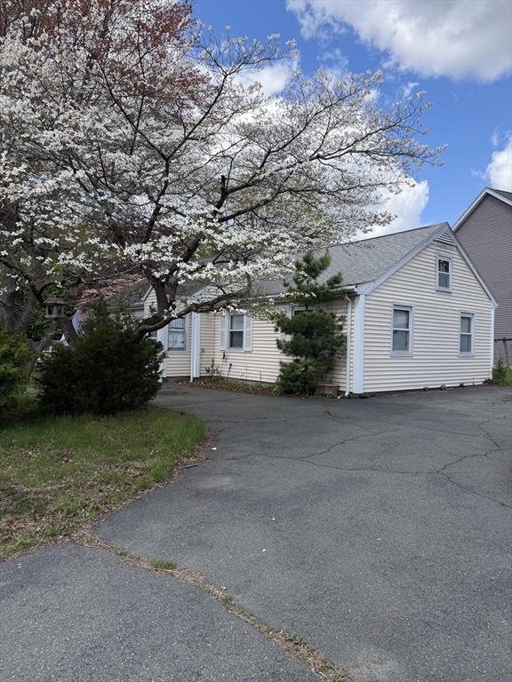 6 Black Rock Rd, Melrose, MA Photo #2