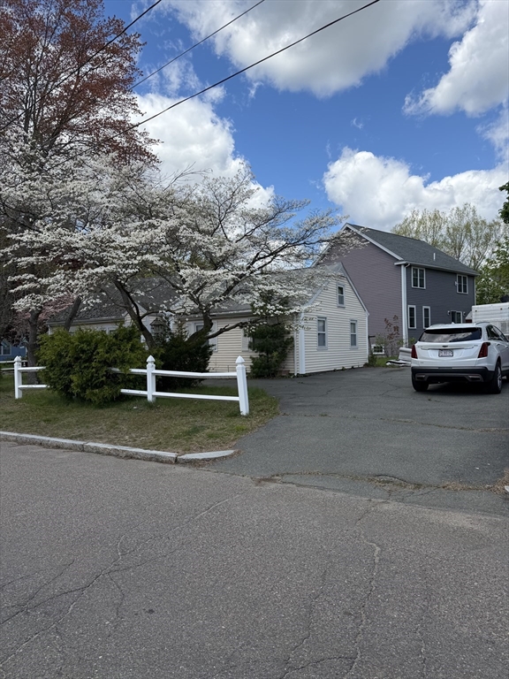 6 Black Rock Rd, Melrose, MA Photo #5