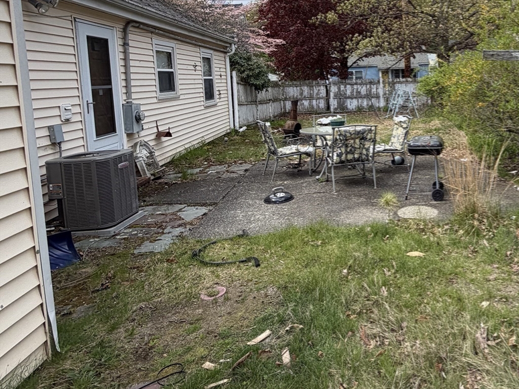 6 Black Rock Rd, Melrose, MA Photo #12