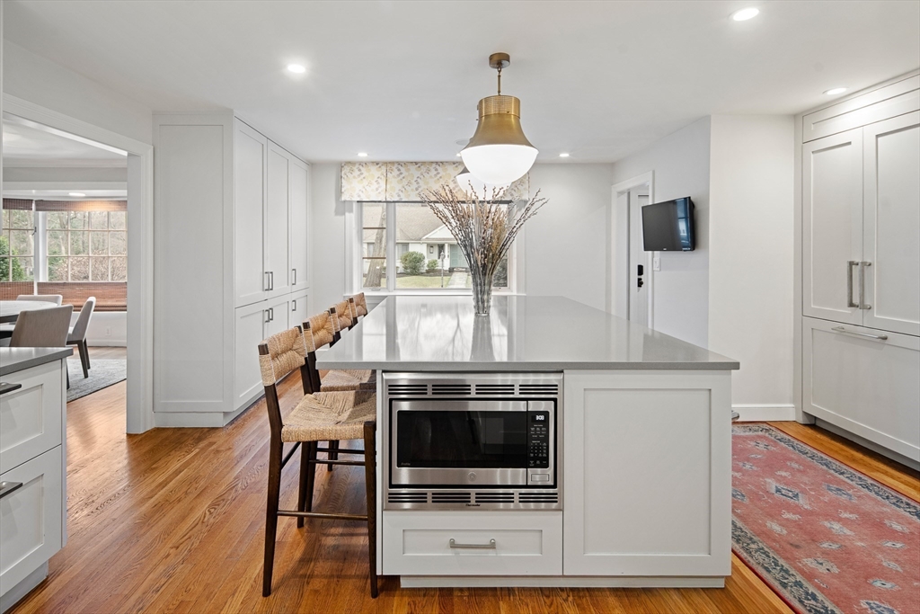 2 Edgewater Place