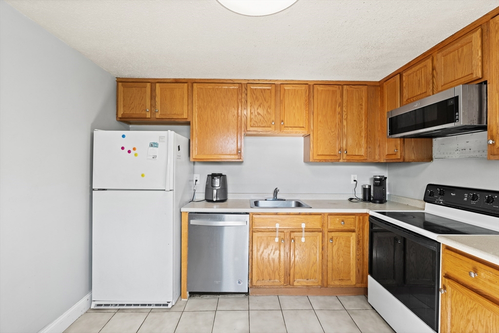 271 Humphrey St H2