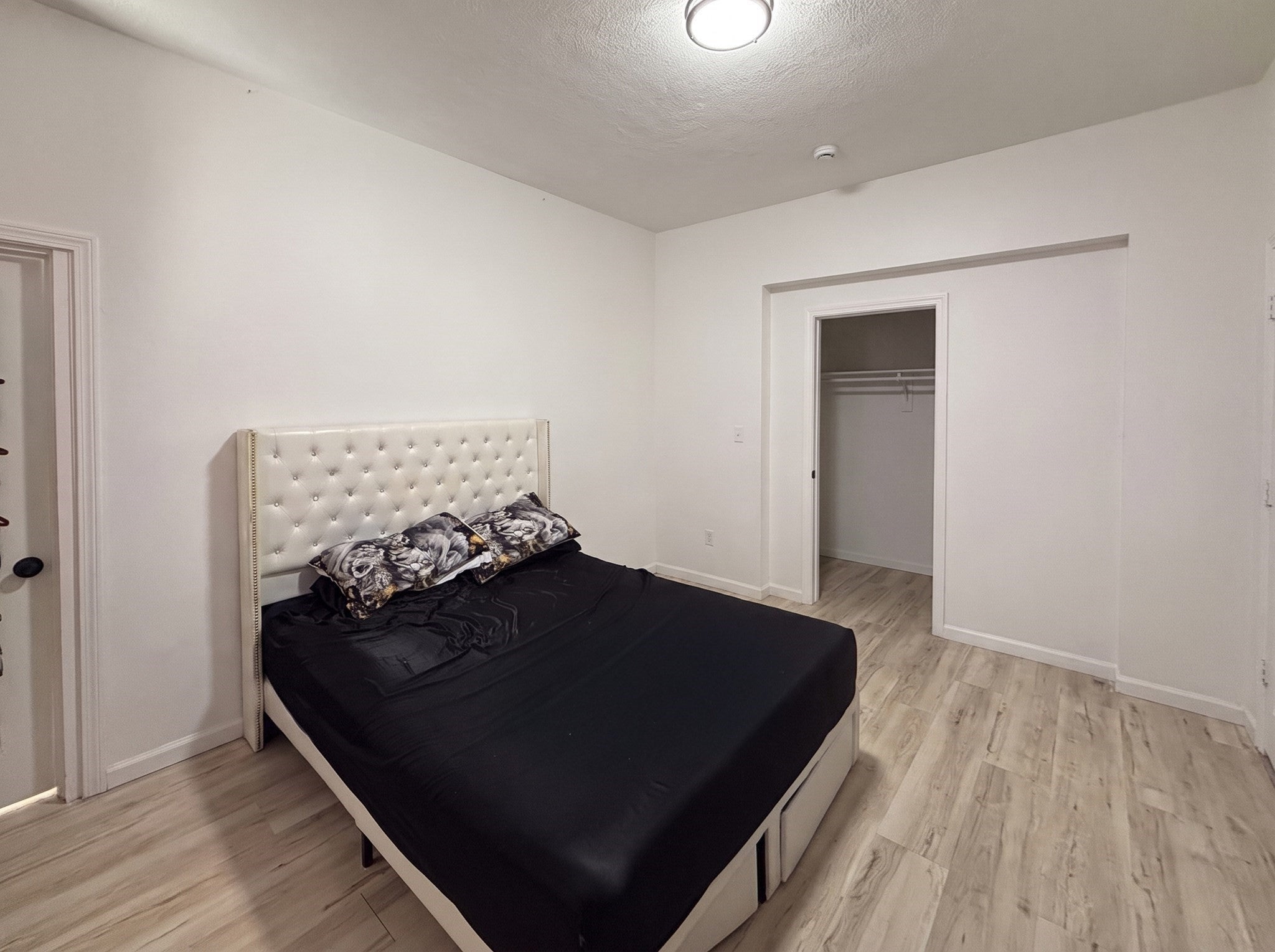 252 East Eagle ST #2, Boston, MA Photo #5