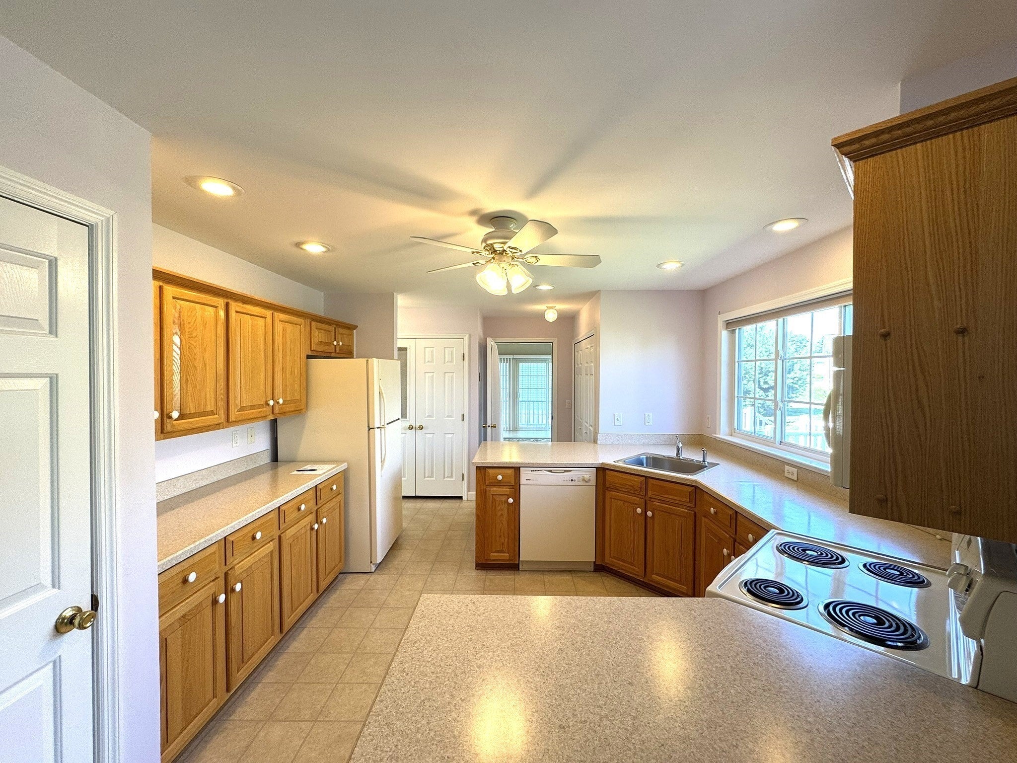 22 Brookstone Drive, Bridgewater, MA, 22 Brookstone Drive, Bridgewater, MA Photo #12