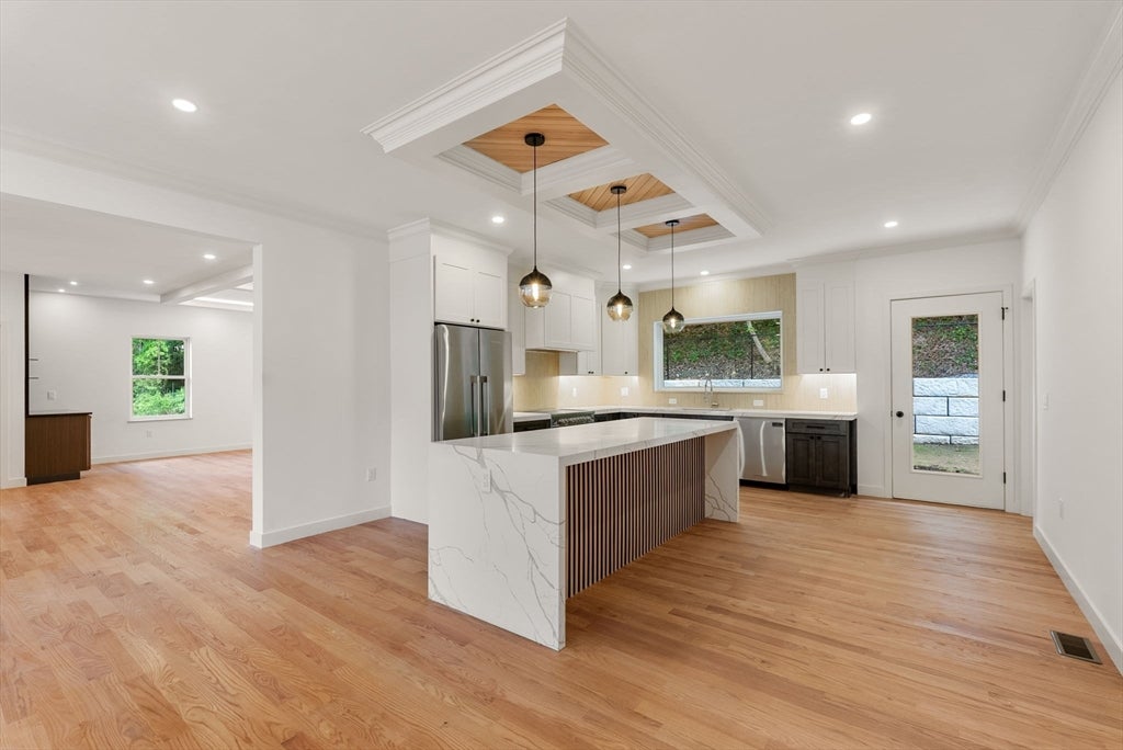 42 Woodbine Circle
