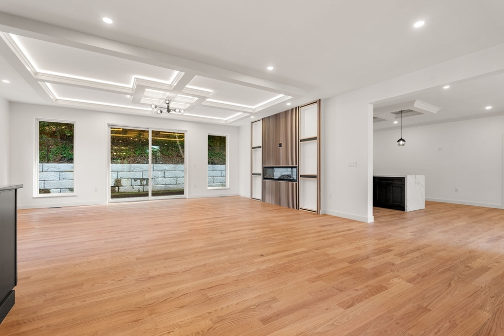 42 Woodbine Circle