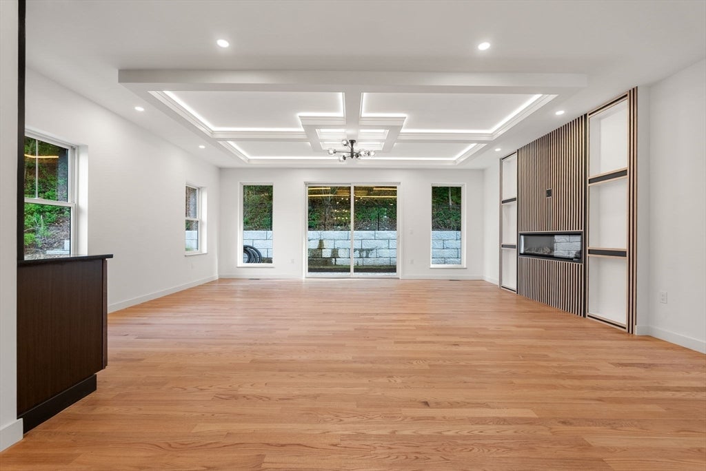 42 Woodbine Circle