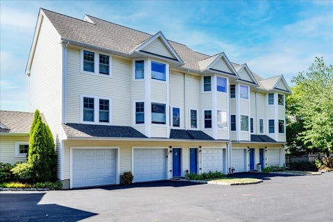 Photo of 14-1/2 Roundy St #4, Beverly, MA 01915 (MLS # 73577281)
