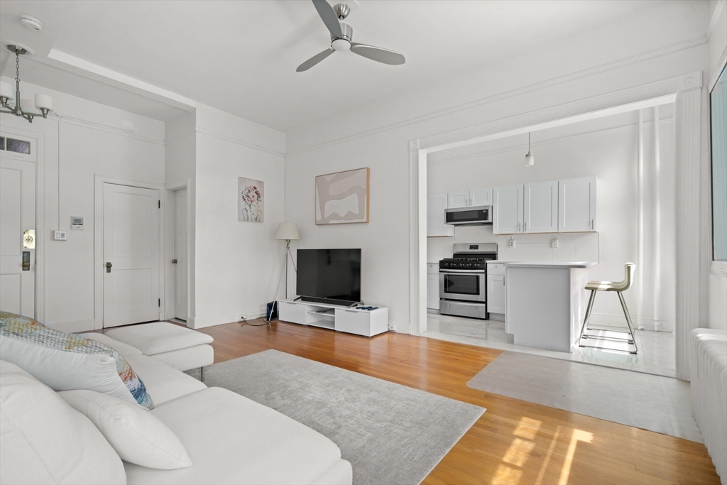 354 N Main St 204