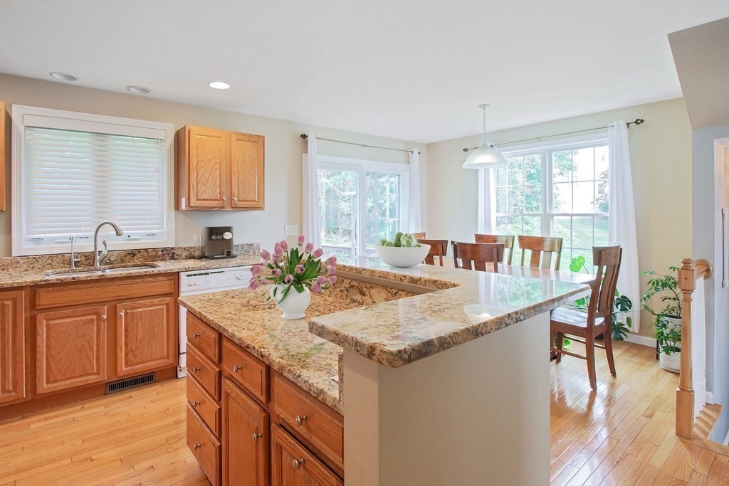 77 Buttercup Ln 77
