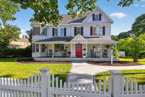 Photo of 1 Main St, Falmouth, MA 02540 (MLS # 73571930)