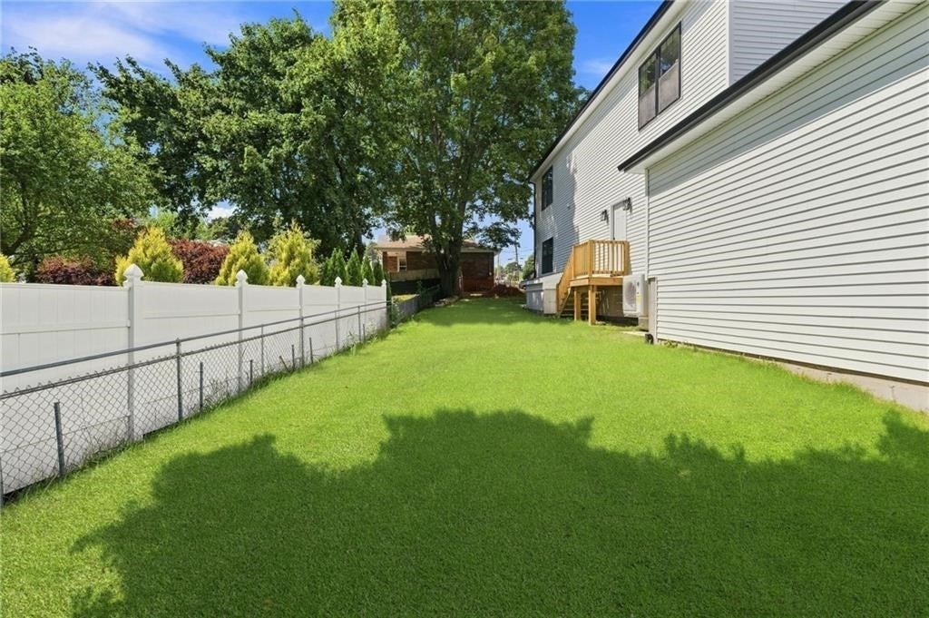 515 Gaskill St, Woonsocket, RI Photo #40