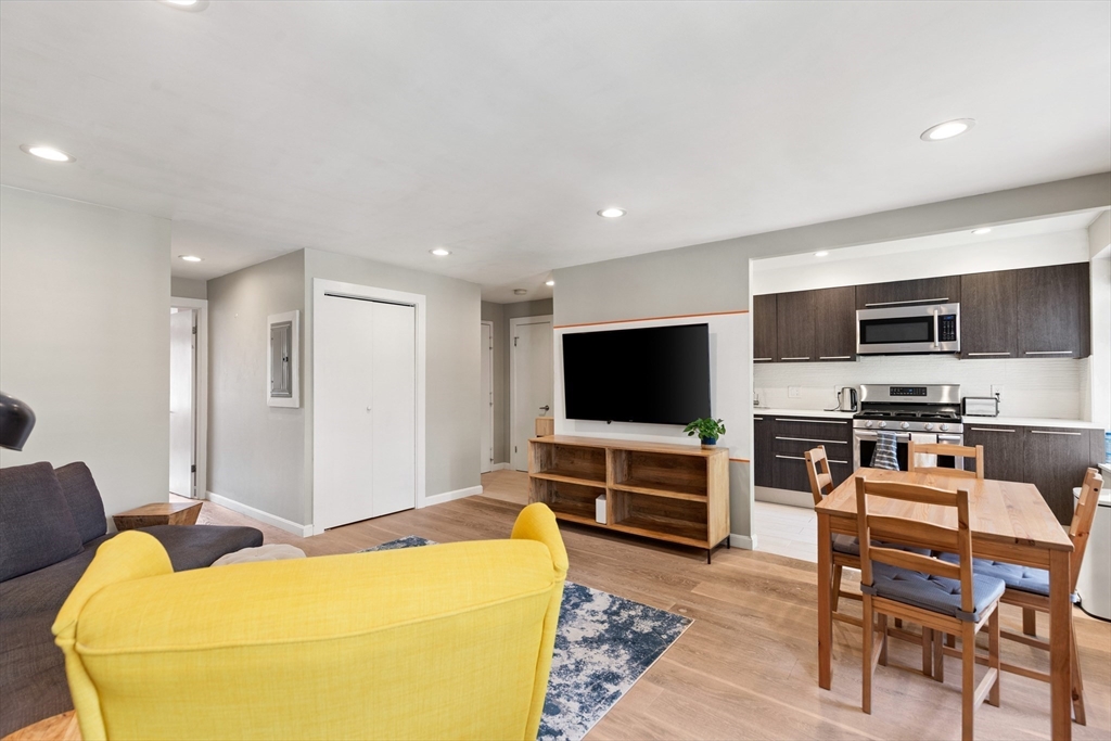 17 Bowdoin St. 4-C