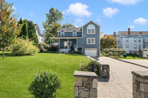 267 Lincoln Ave Fall River MA 02720