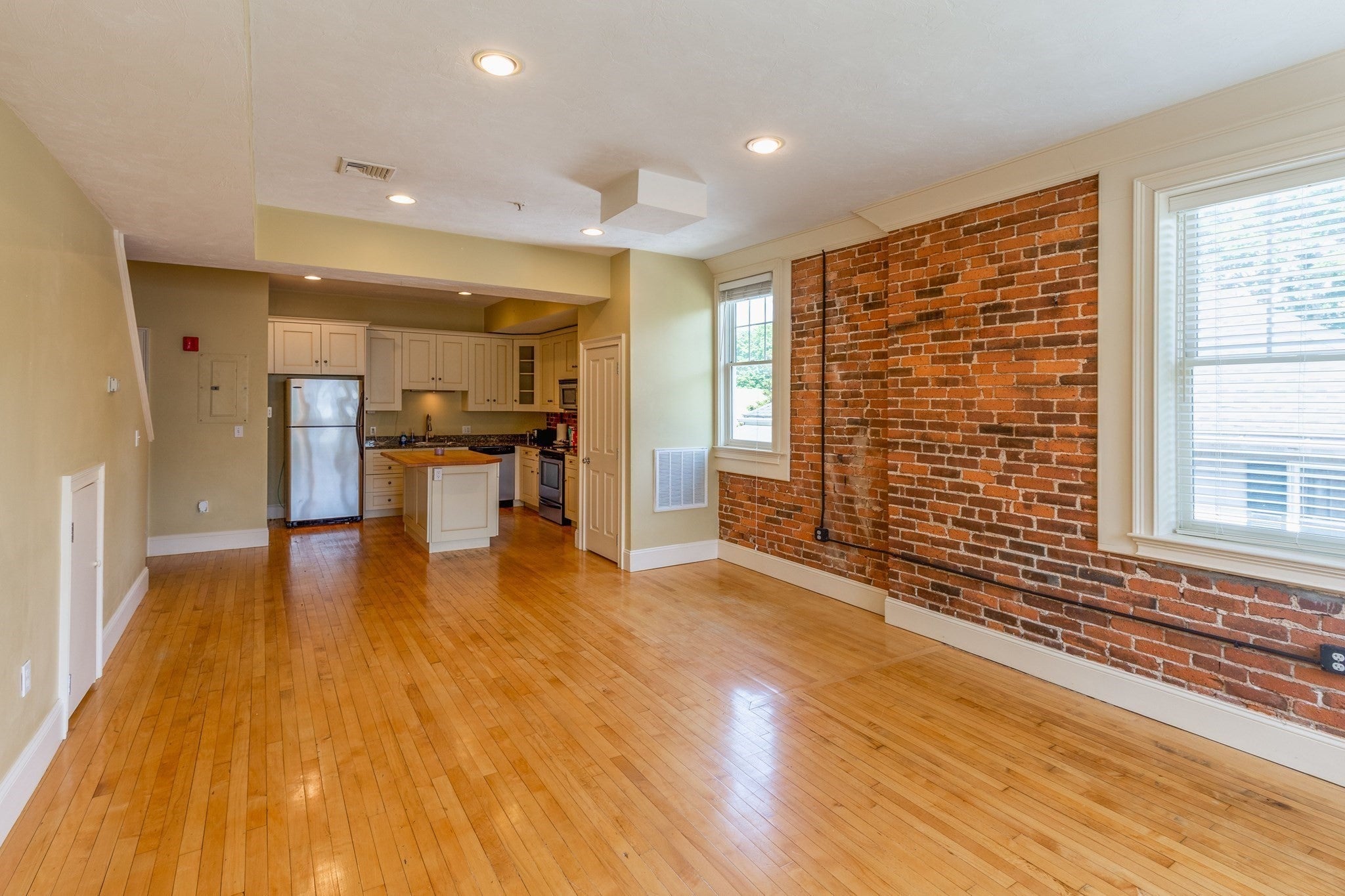 310 Court St 2, Plymouth MA 02360
