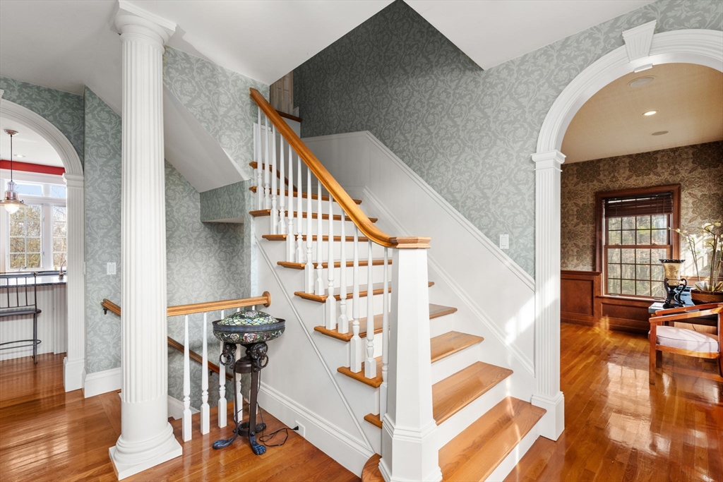 111 Windsor Ridge Dr