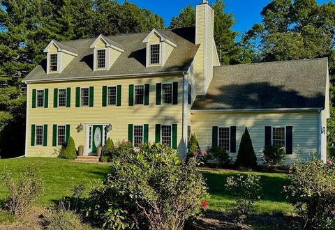 23 Fredrickson Rd Norfolk MA 02056