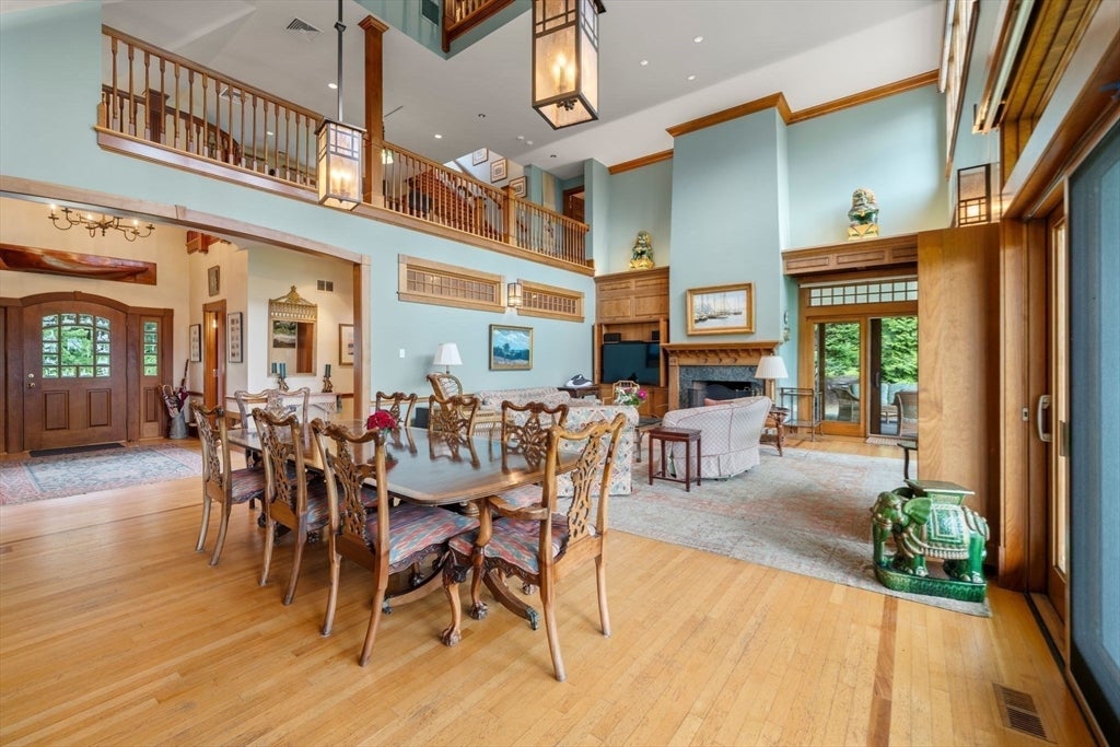 4 Sherburne Way