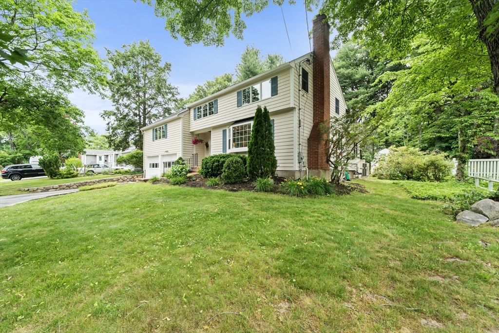 7 Trickett Rd