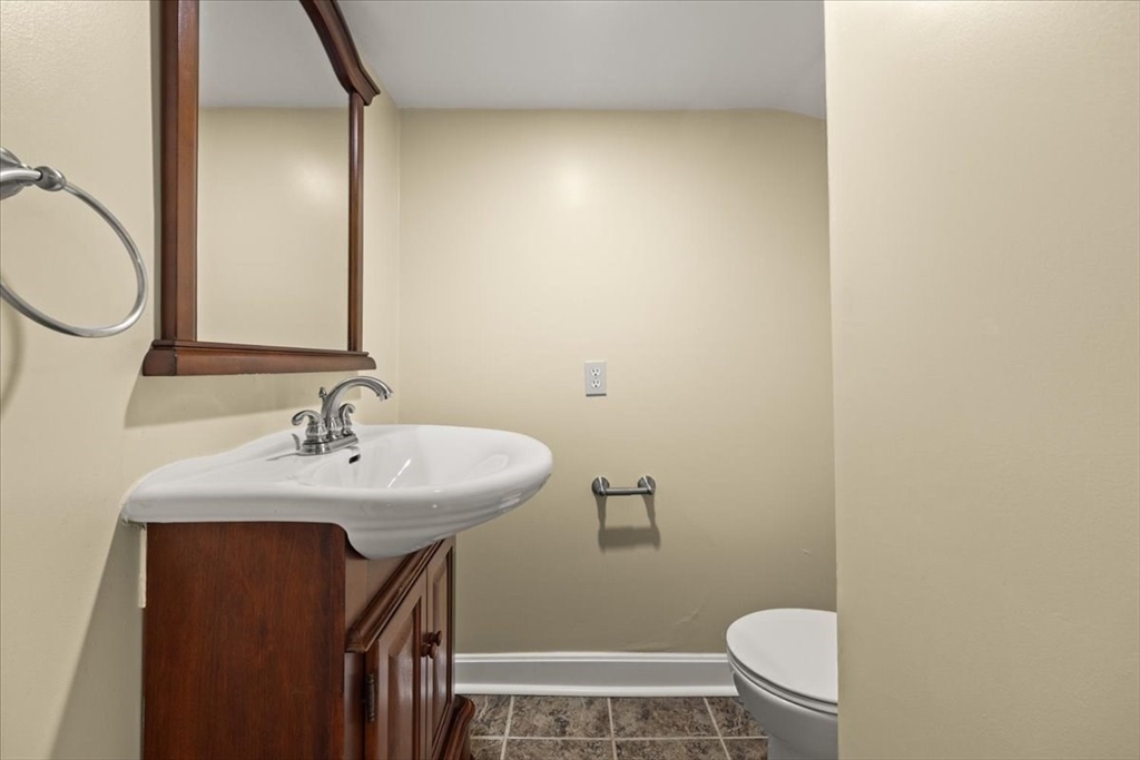 69 Front St, Weymouth, MA Photo #18