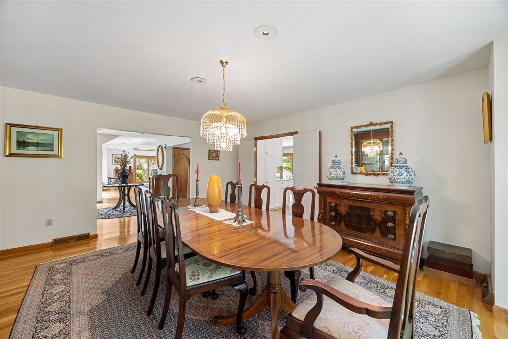 4 Crestview Ln