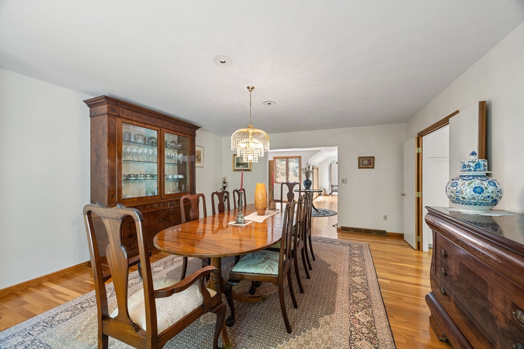 4 Crestview Ln