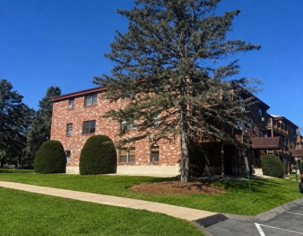 14C Mayberry #1, Westborough, MA Photo #1