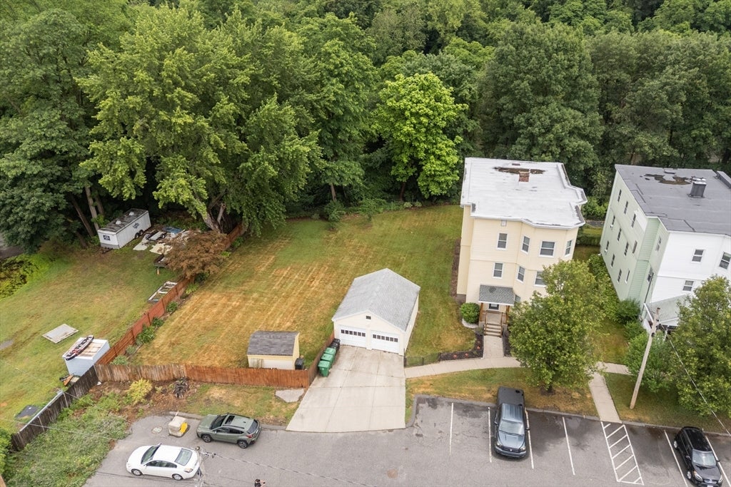 10 Riverview Ter