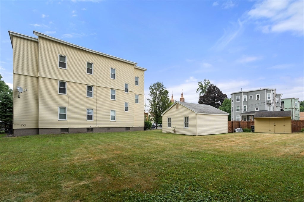 10 Riverview Ter