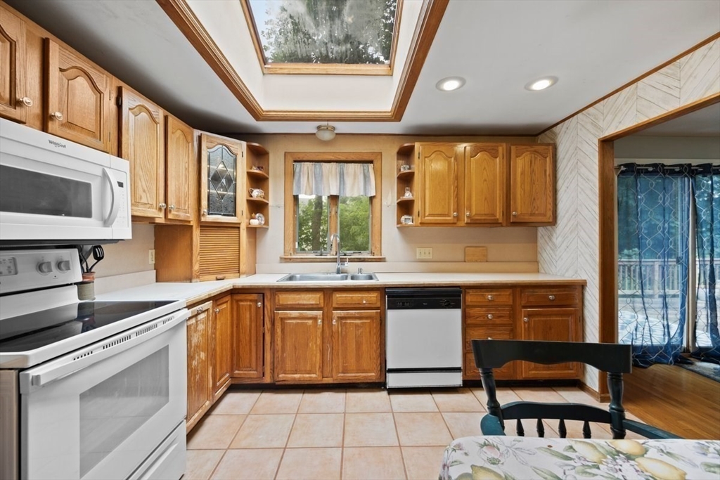 143 Ellis Cir
