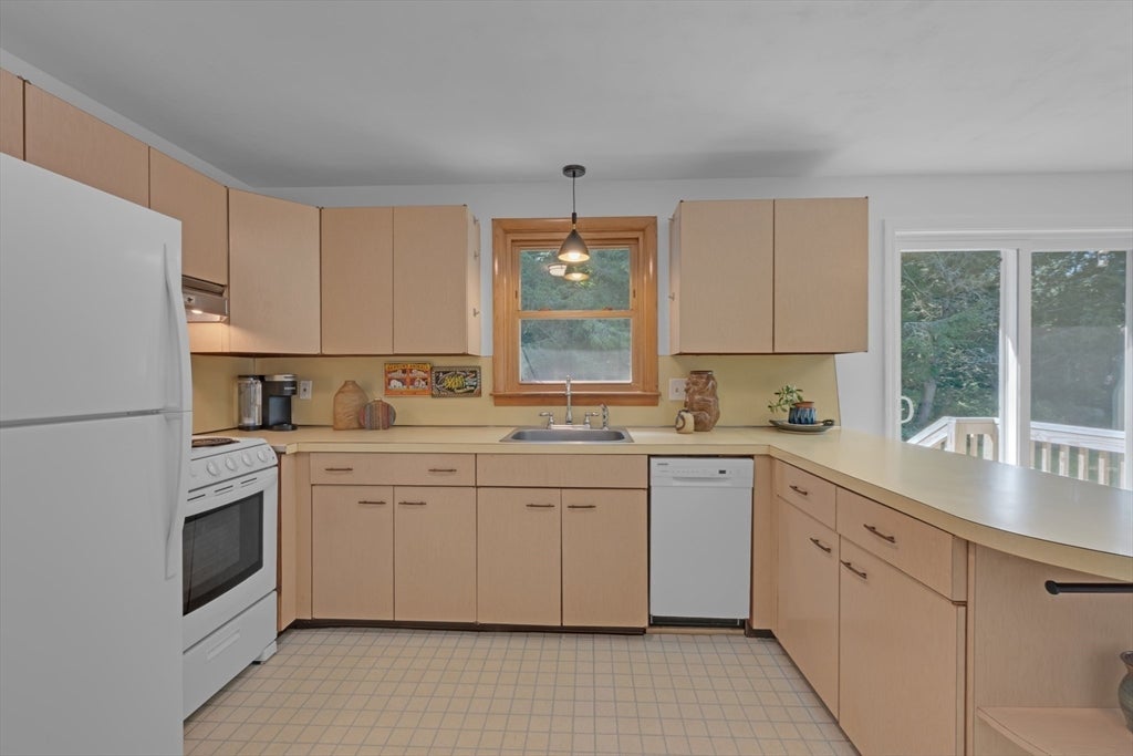 127 Springfield St, Palmer, MA, 127 Springfield St, Palmer, MA Photo #10