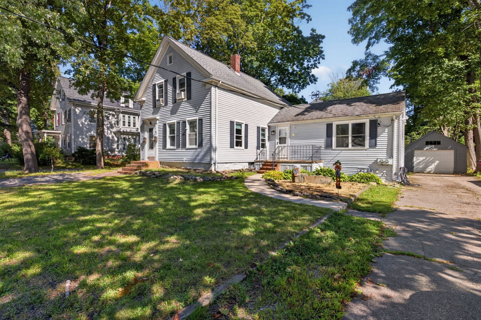 Photo of 17 Pearl St, Middleboro, MA