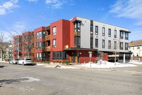 Photo of 240 Salem St #3B, Medford, MA 02155 (MLS # 73482945)