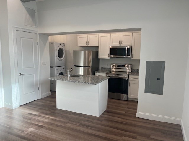 44 School St 203